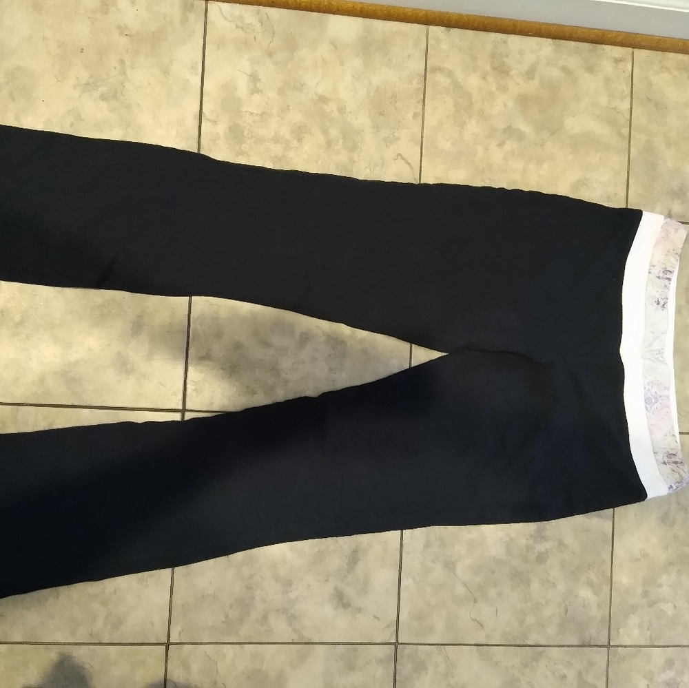 Size Large SO yoga pants
